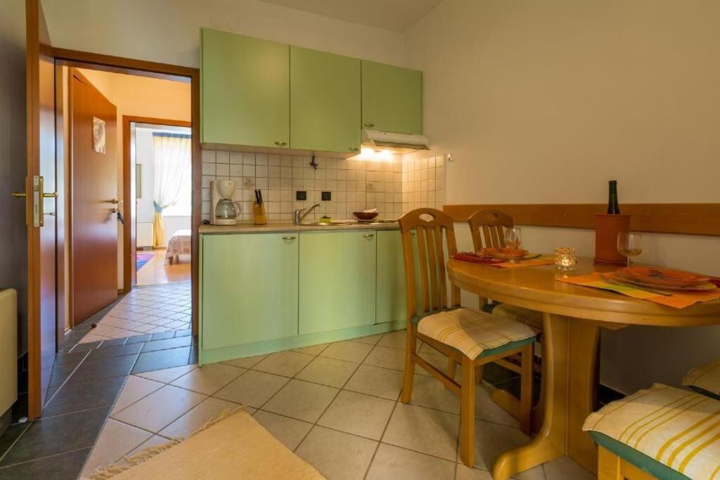 Apartments Villa Katarina セルツェ エクステリア 写真