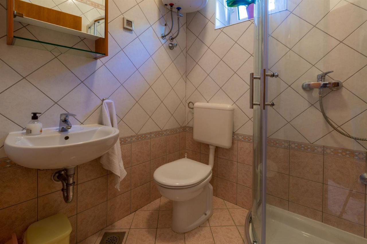 Apartments Villa Katarina セルツェ エクステリア 写真