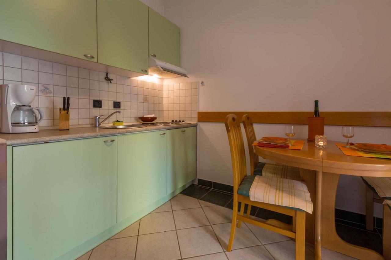 Apartments Villa Katarina セルツェ エクステリア 写真