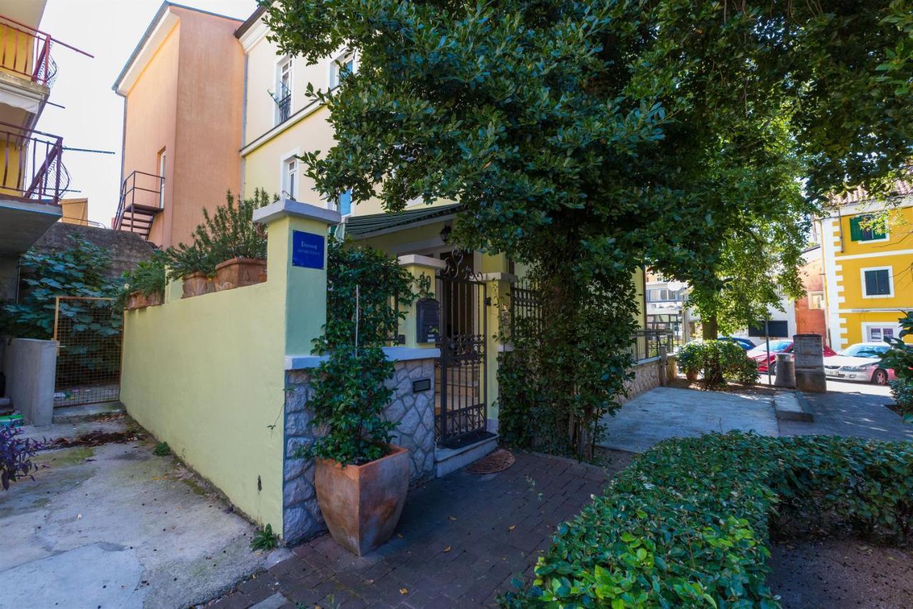 Apartments Villa Katarina セルツェ エクステリア 写真